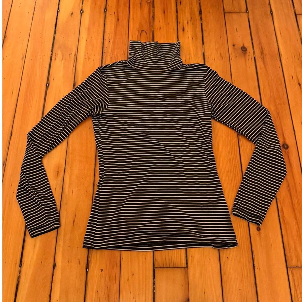 Uniqlo Heat Tech black white stripe longsleeve turtleneck